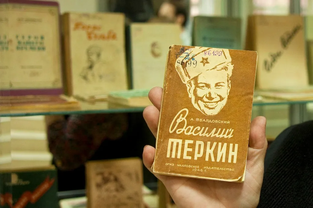 Священная война: книги из коллекции изданий 1941–1945 гг.