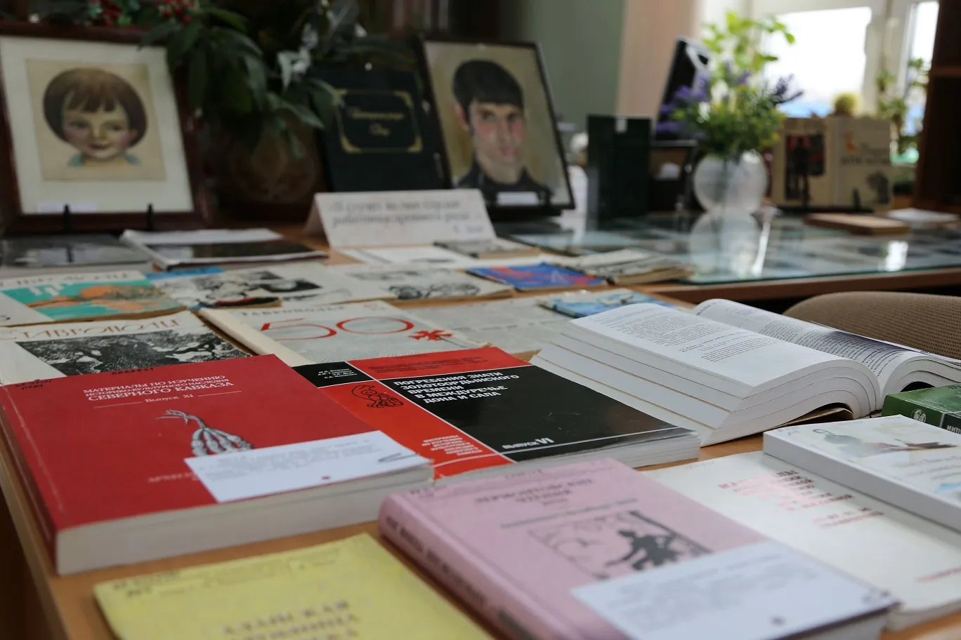 Выставка «И стучит во мне сердце работного древнего рода…»